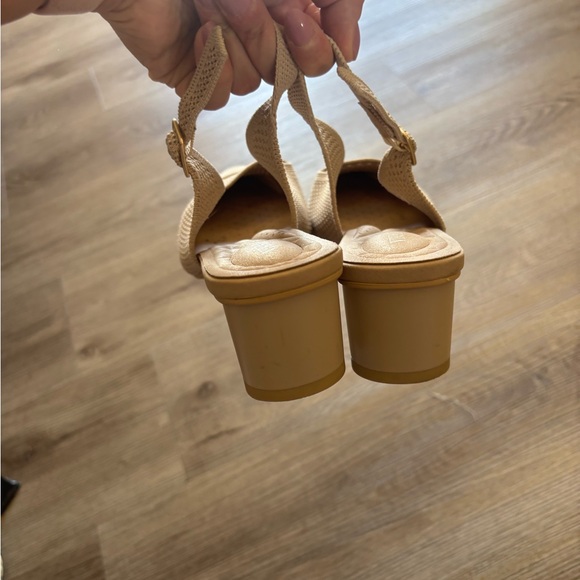 VIVAIA Pointed-Toe Slingback Sandals (Leah Pro) - Picture 11 of 16